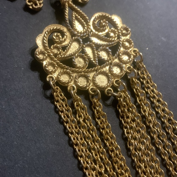 Stunning… Gold Art Nouveau Large 40 inch necklace - Picture 12 of 13